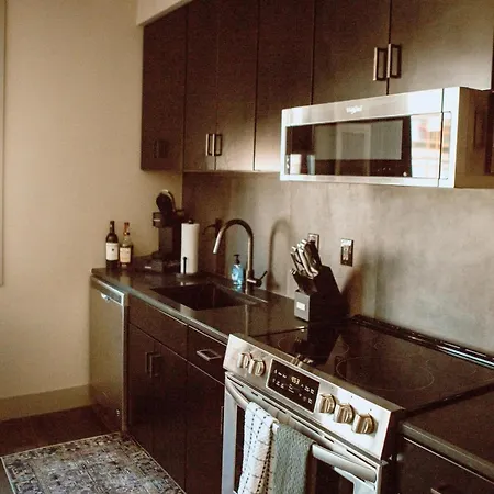 Modern State 209 Just Blocks Away From The Bay Villa